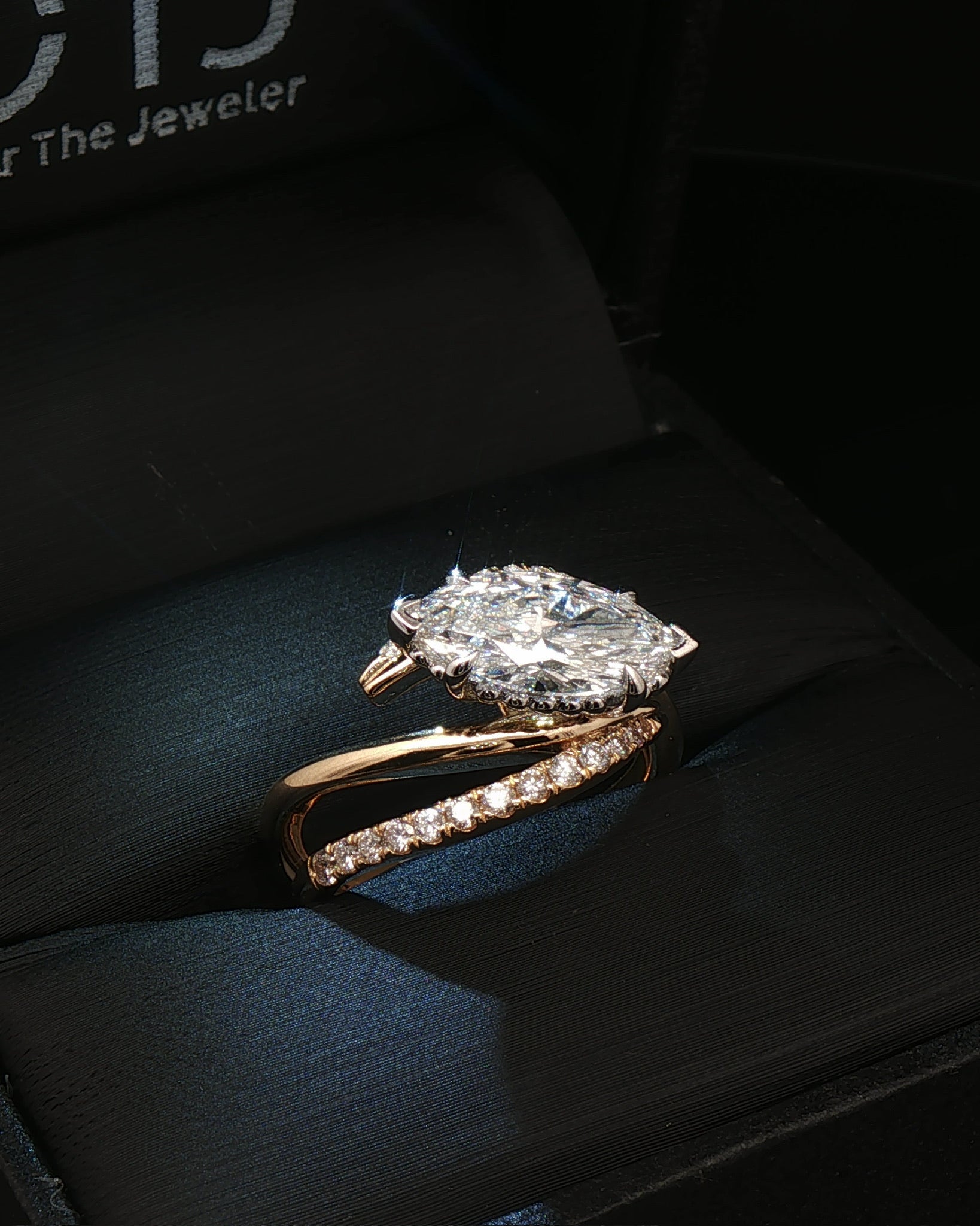 Load video: Describe the video for customers using screen readers